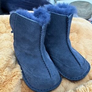 Uggs- Baby, 6-12 months..